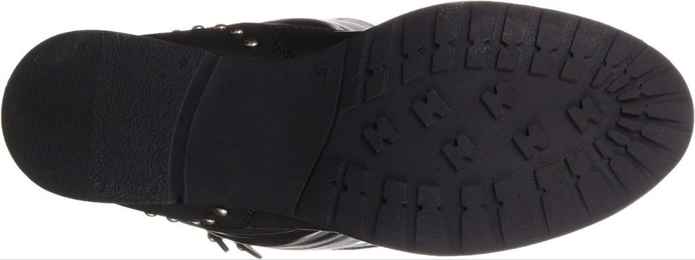 Высокие сапожки выс