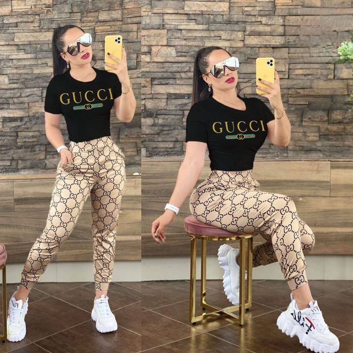 Compleuri dama pe stoc 
38,38,39,40,40,40
2