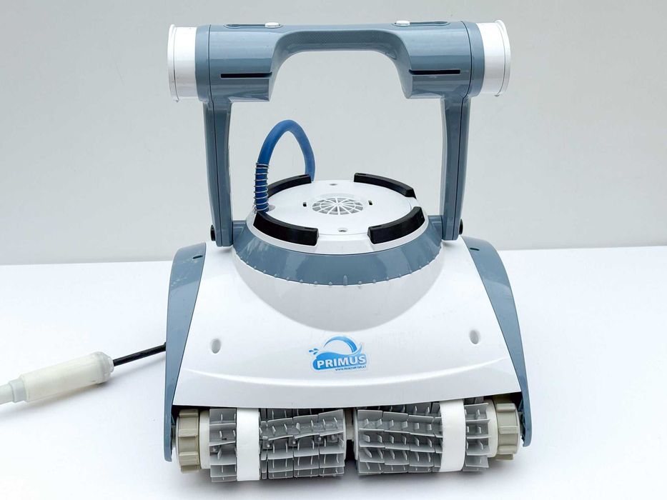 Robot curățare piscină Dolphin Master M5