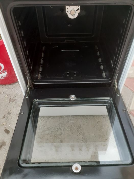 Продам газовую плиту