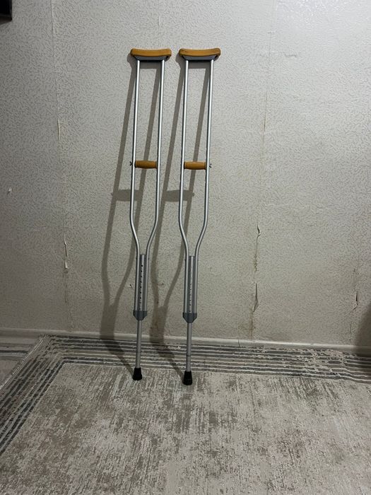 Костыли подмышечные