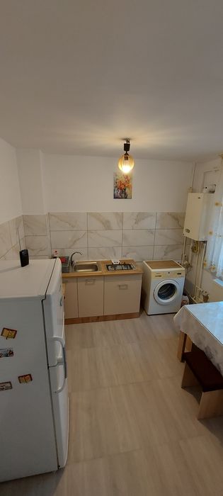 Inchiriez ap.1 camera garsoniera f.mare termen lung