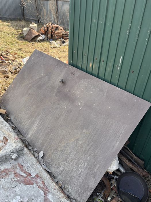 Продам 2 железных двери