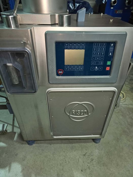 Вакуум пълначка + клипсатор - Risco - 2008 година