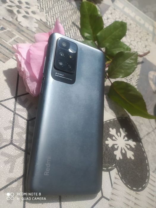 Redmi 10  6ram 128 hotira ishlashiga ozm garantiya  beramn