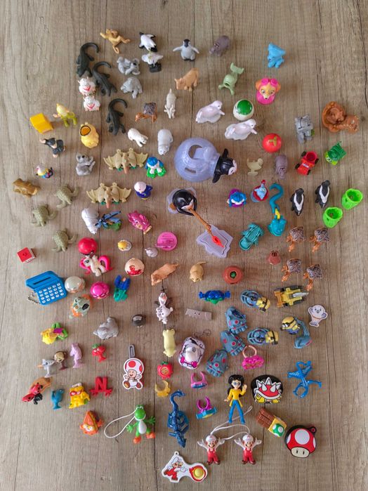 Играчки от яйца много бр.