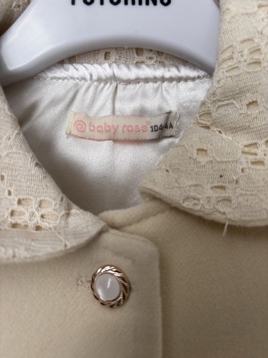 Продам новое пальто для девочки