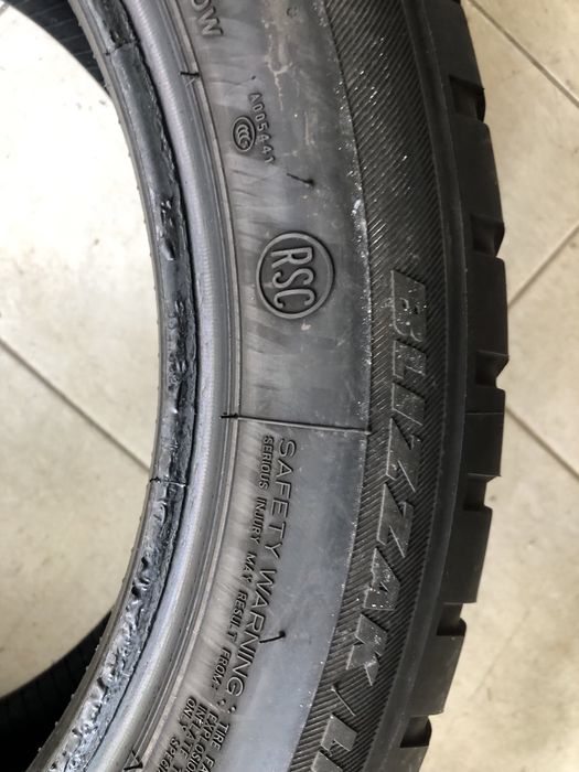 Зимни гуми 225/50/17 Bridgestone Blizzak RFT 4бр