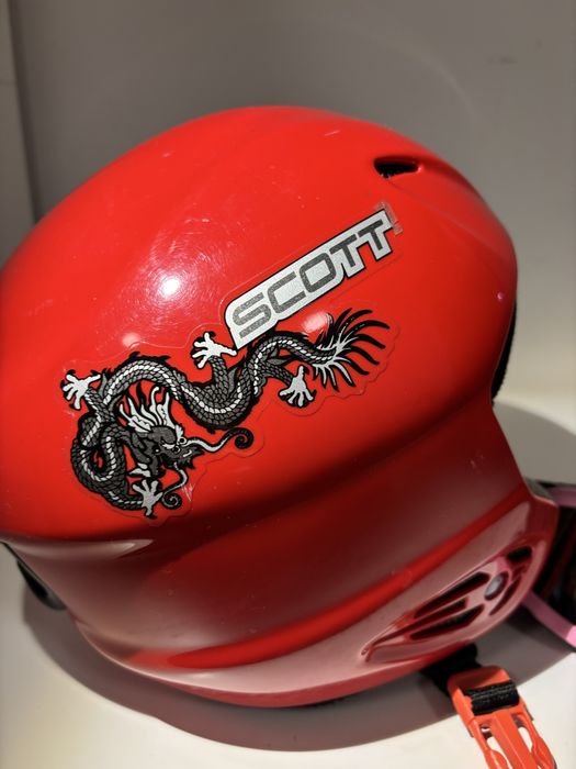 Детска каска за ски и очила