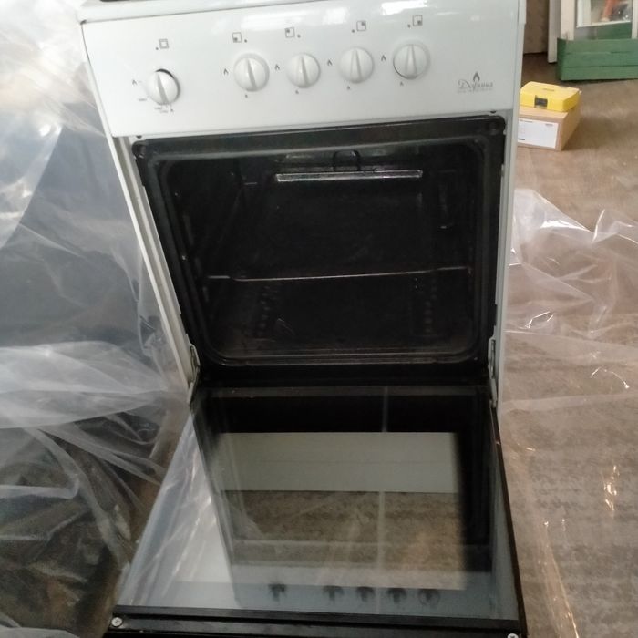 Продам газовую плиту