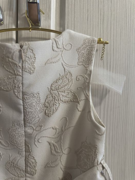 Продам платье на девочку