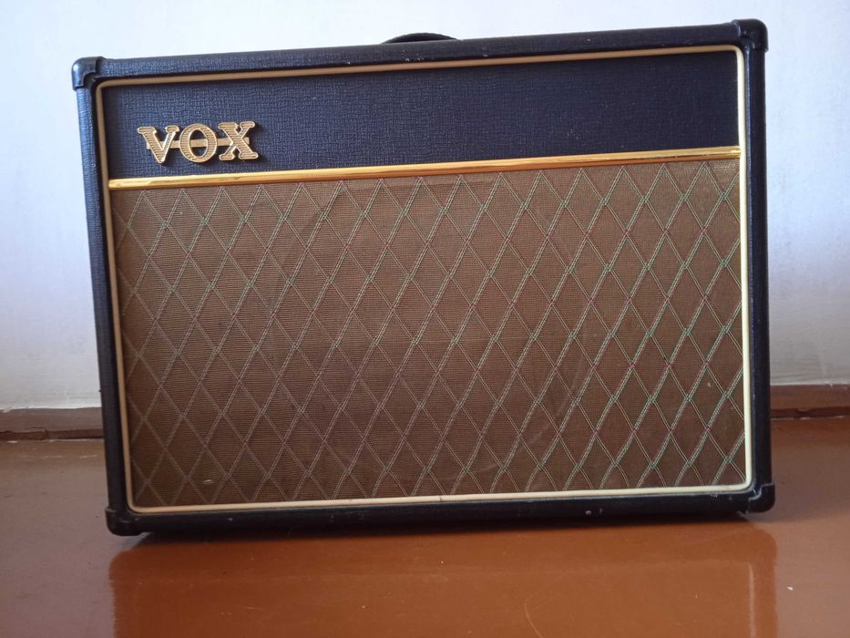 гитарный комбо-усилитель Vox AC15CC