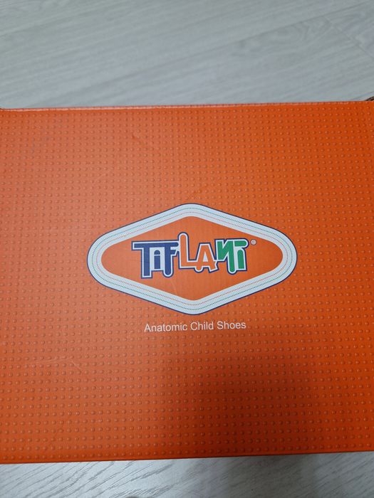 Продам зимние ботинки для девочки