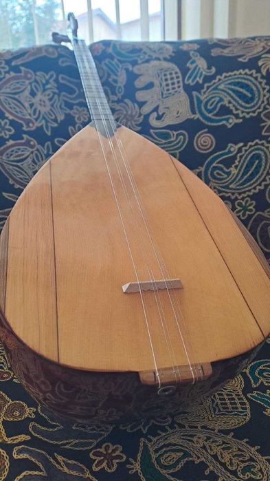 Нов неупотребяван Саз (баглама) къс сап, с вграден микрофон