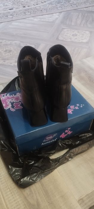 Срочно продам зимние сапоги