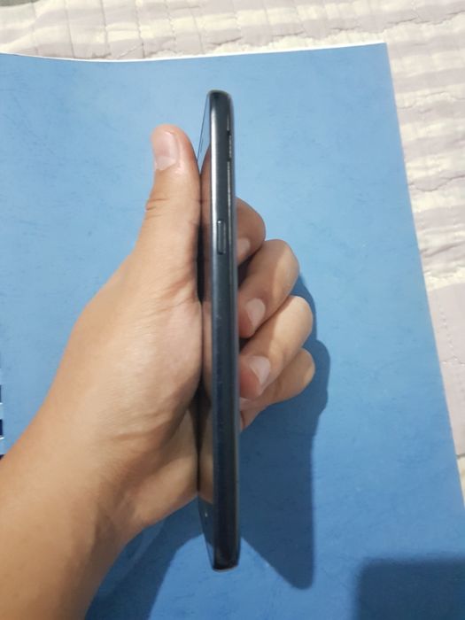 Samsung Galaxy J2 xolati yaxshi