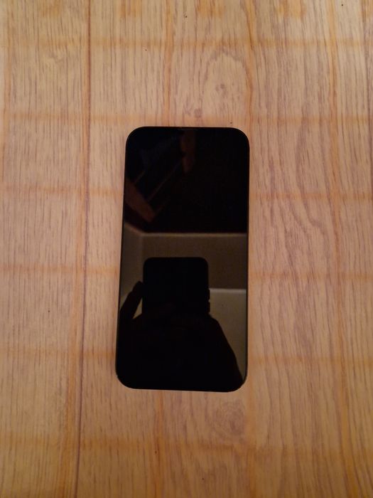 Телефон IPhone 13 срочна срочна