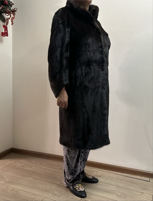 Продам норковую шубу