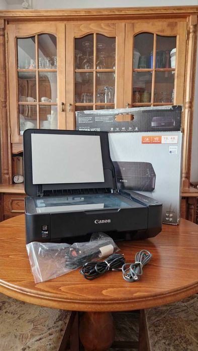 Canon Pixma MP230 цветен мастиленоструен принтер + скенер