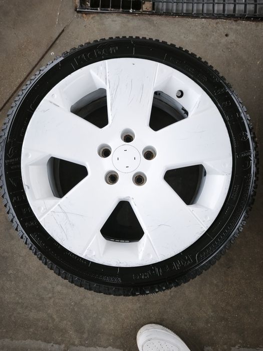 Гуми с джанти 17ки