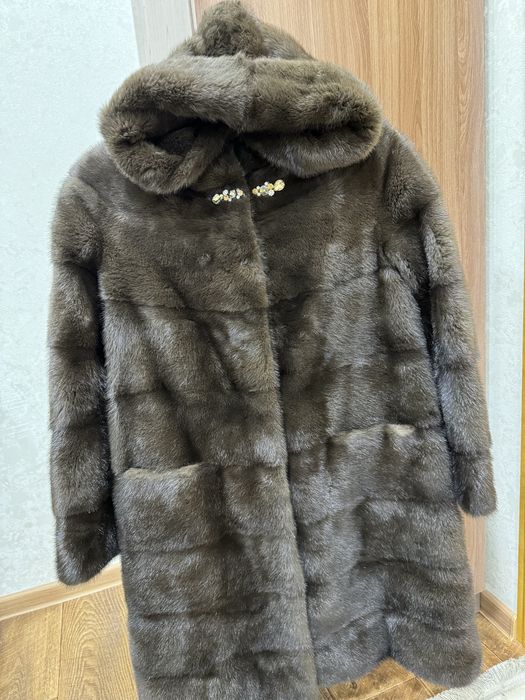 Продам норковую шубу