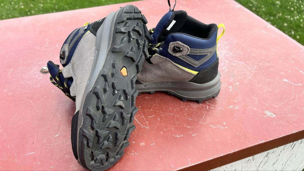 Bocanci Drumetie Copii Quechua MH500 nr. 34