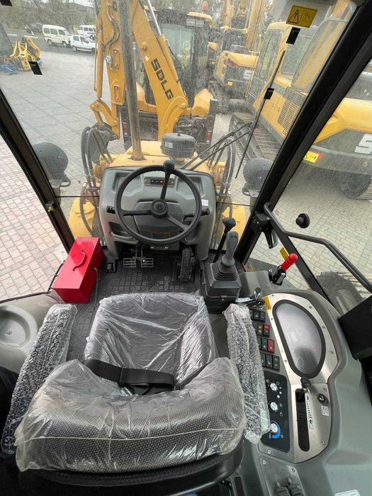 Эксковатор-Погрузчик B877F