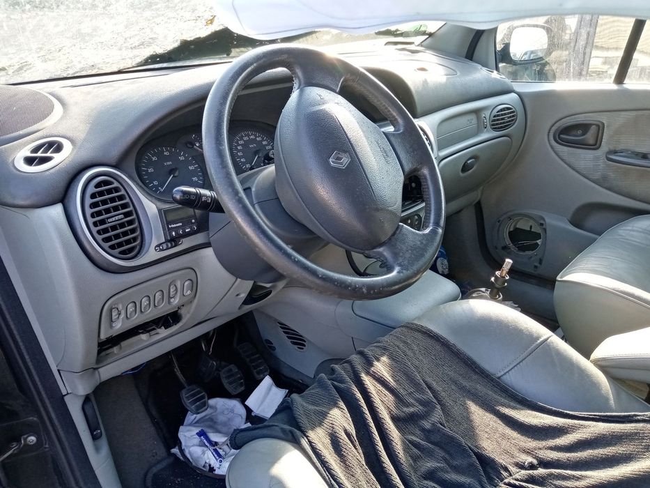 Dezmembrari  Renault SCENIC 1 / MEGANE Scenic (JA0/1)  1996  > 2003 1