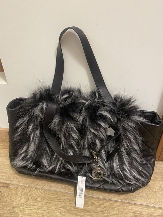 нова дамска кожена чанта DKNY