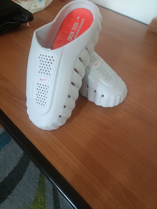 Papuci Nike unu la unu model nou noi cu eticheta