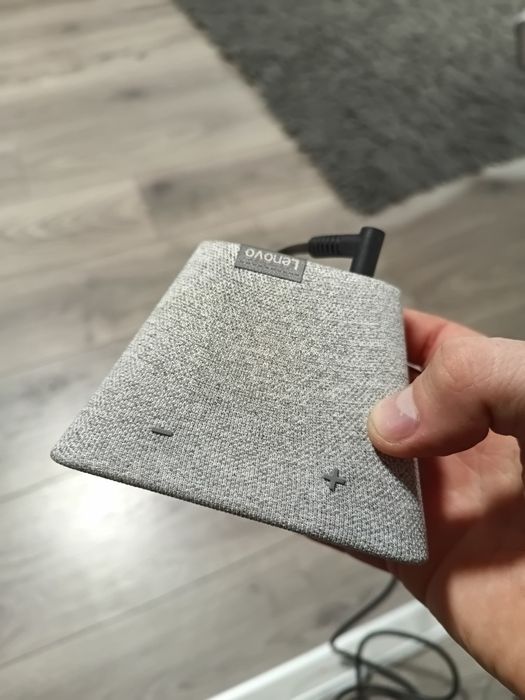 Lenovo smart clock cu Google