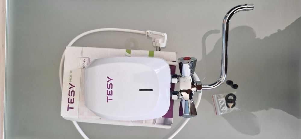 Проточен Бойлер Tesy IWH 35 X02 KI 3,5kW, със смесител
