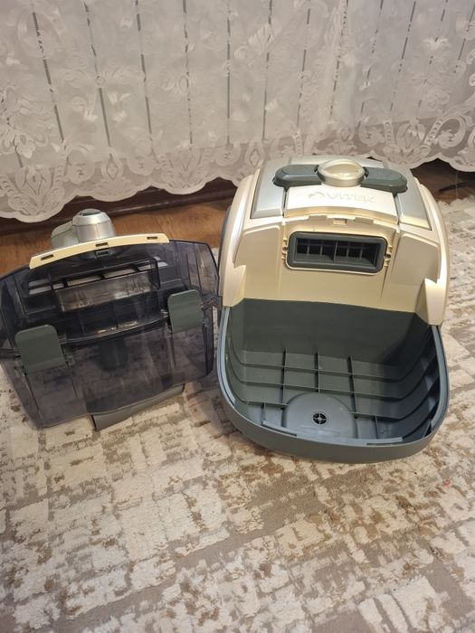 Пылесос VITEK-1800W