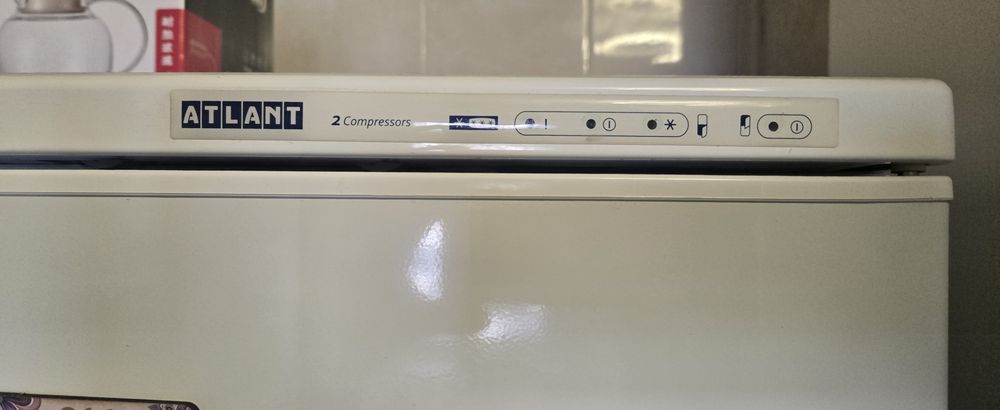 Продам холодильник