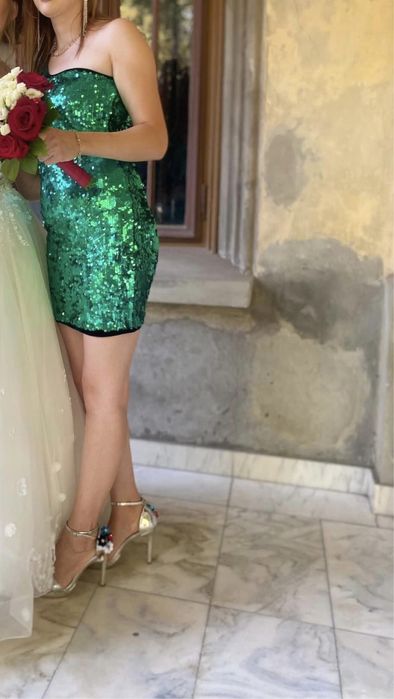 Vand rochie cu paiete