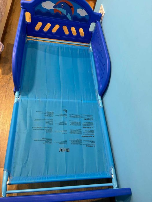 Детско пластмасово легло с матрак