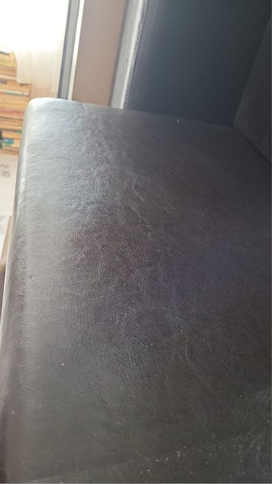 Canapea + 2 fotolii vinilin in stare buna