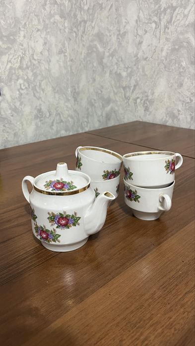 фарфоровый чайный сервиз