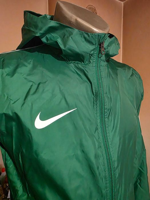 Нов Nike Dri-Fit Rain Jacket Мъжко Яке С Качулка Туризъм Раз.S