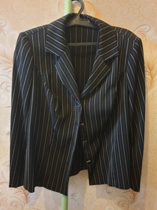 Костюм в полоску