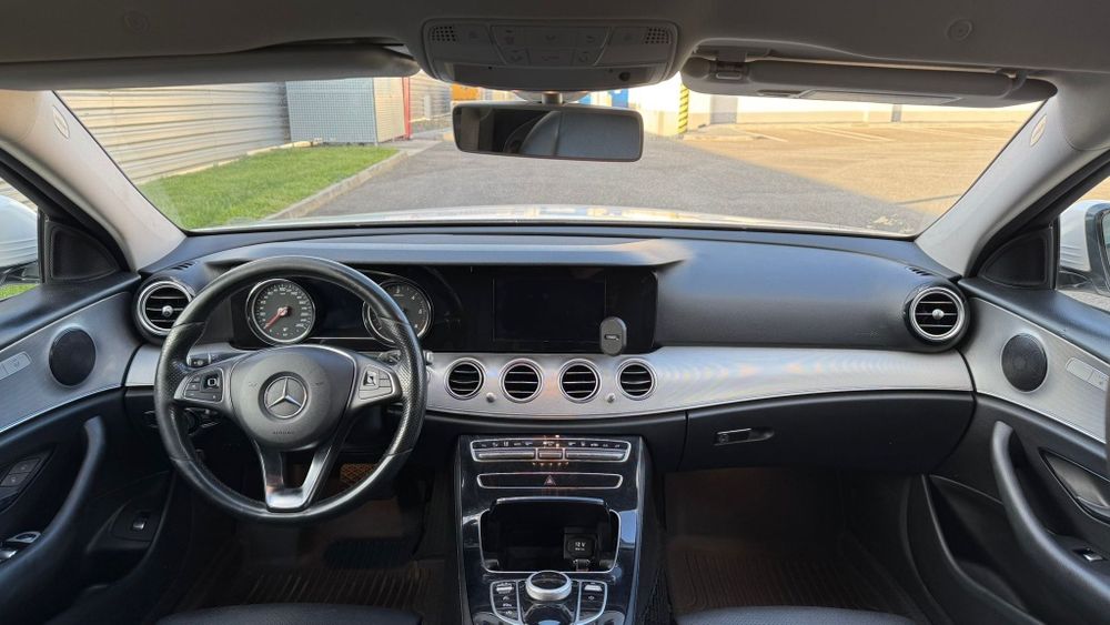 Mercedes Benz E200 E220 CDI 150cp automat 2018
