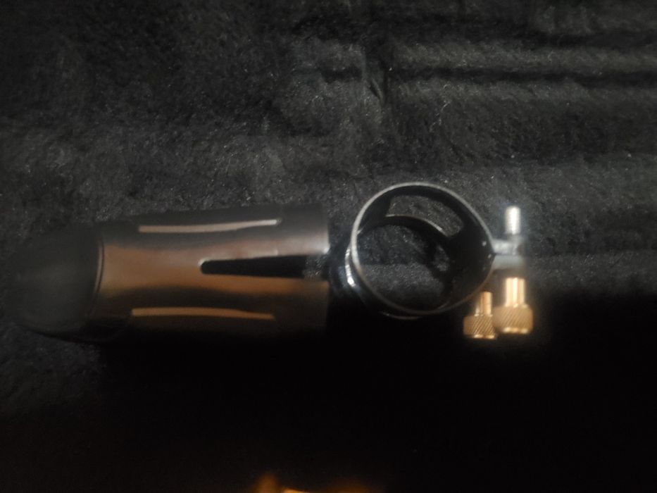 Vând brățară saxofon alto