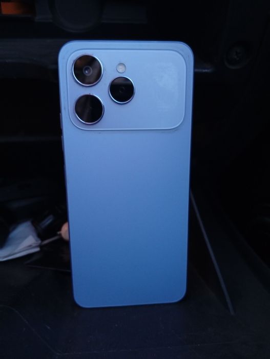 Продам смартфон Tecno Spark 40 256gb