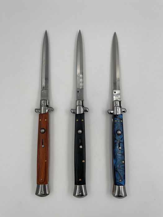 Briceag Stiletto originale 100%, Made in Italy, noi noute in cutie!