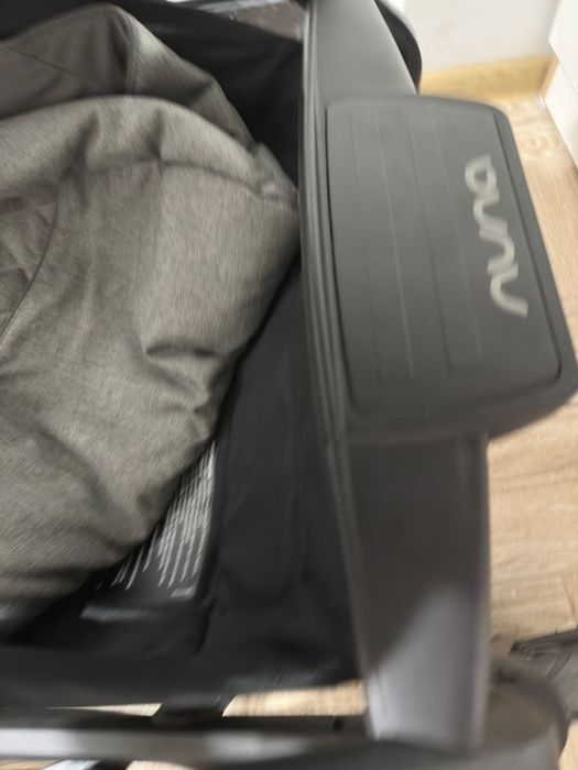 Продам коляску почти новая