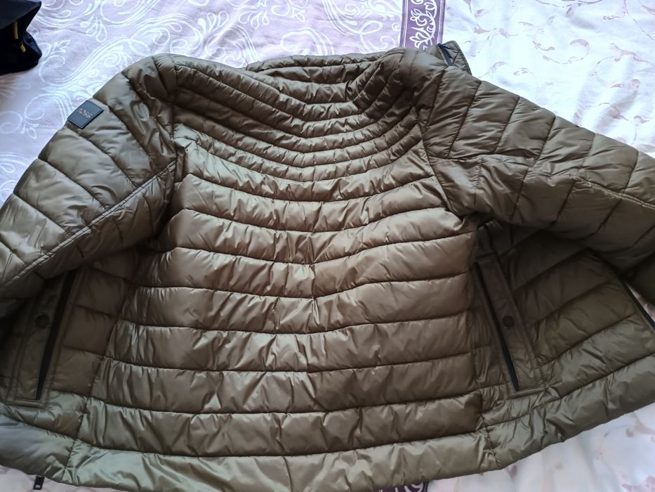 Мъжко яке BOSS  размер M / 48