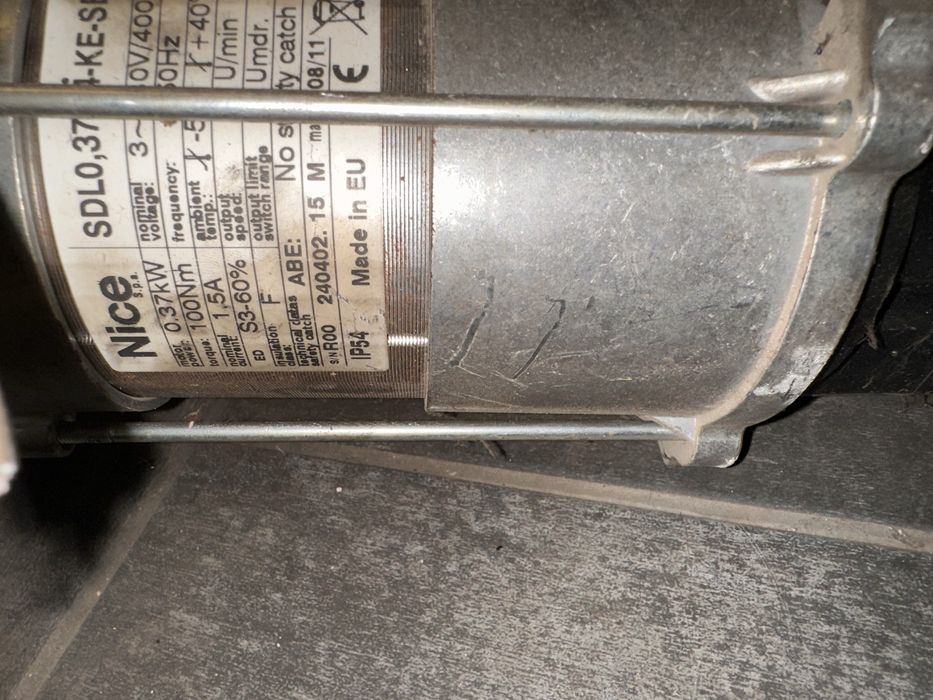 Vand motoare si panouri poarta automata industriala Nice Nice