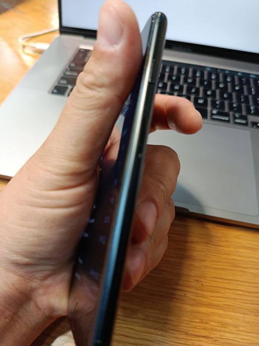 iPhone 7  32 gb 700ming