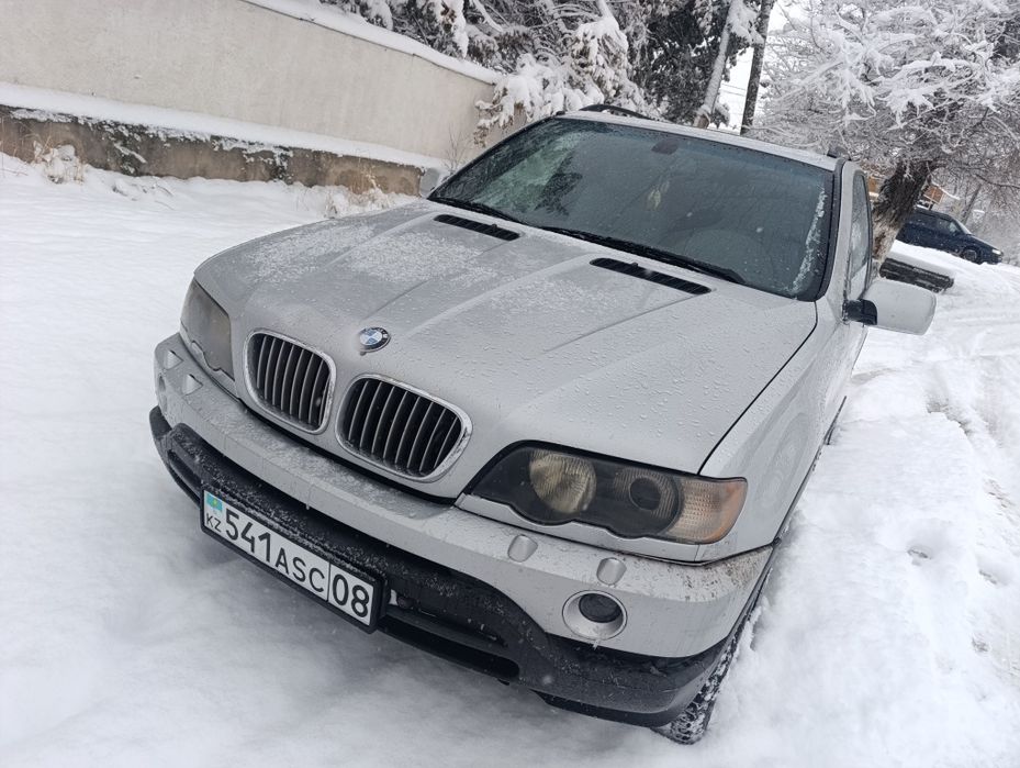 В продаже БМВ х5