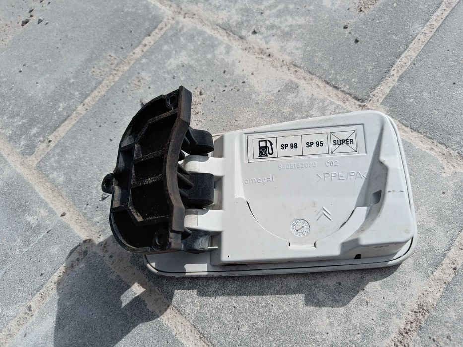 Вратичка за капачка на резервоар на Ситроен Ксантия Citroen Xantia